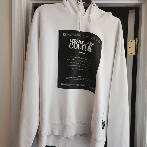 Versace - Picture 4 of 7